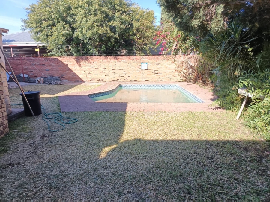 5 Bedroom Property for Sale in New Park Northern Cape